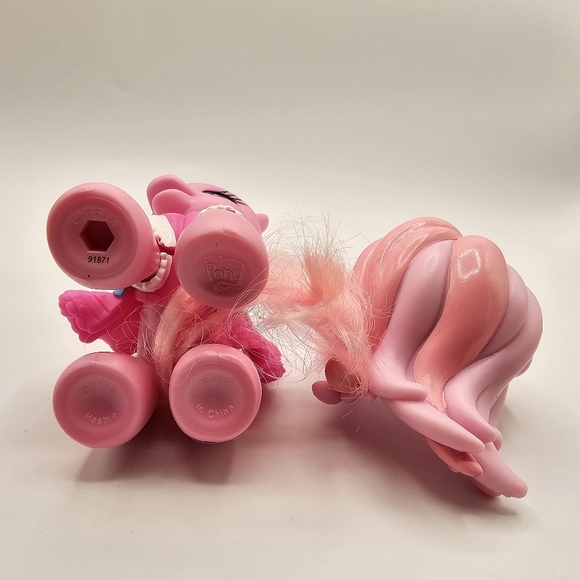 My Little Pony Pink Figure with Outfits, Brushable Tail - Picture 6 of 11